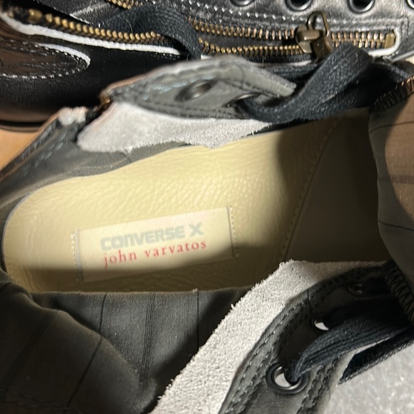 Men’s converse sneakers